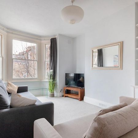 1 Bed Clapham Junction Apartment London Eksteriør billede