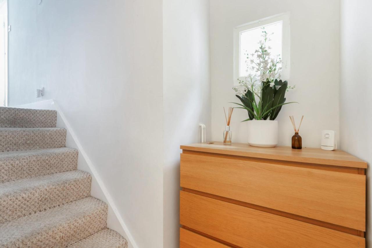 1 Bed Clapham Junction Apartment London Eksteriør billede