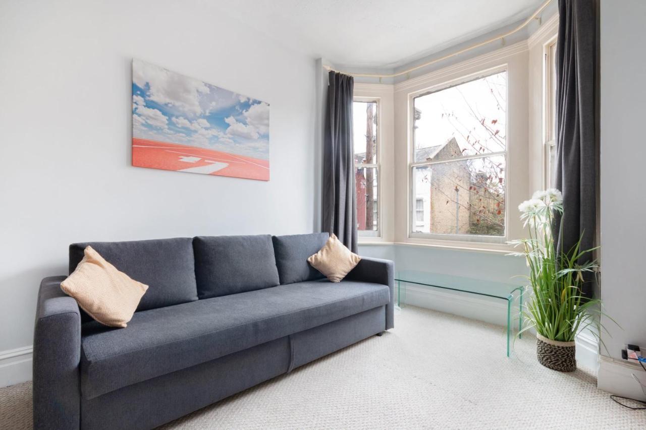 1 Bed Clapham Junction Apartment London Eksteriør billede